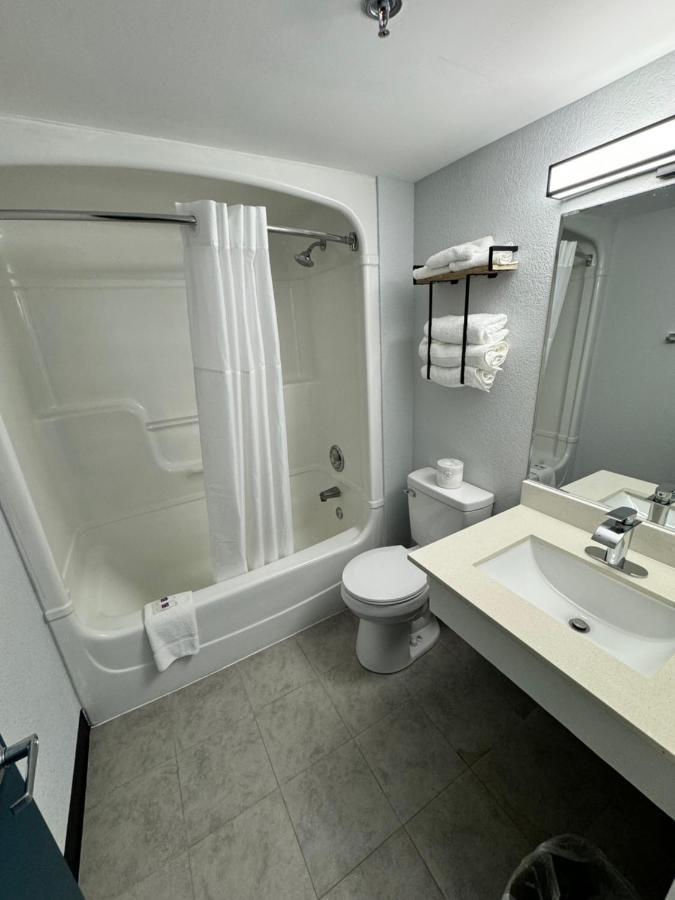 Studio 6 Suites East Syracuse Airport Esterno foto