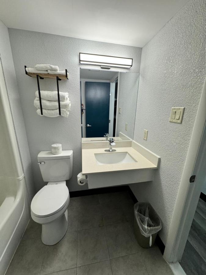 Studio 6 Suites East Syracuse Airport Esterno foto